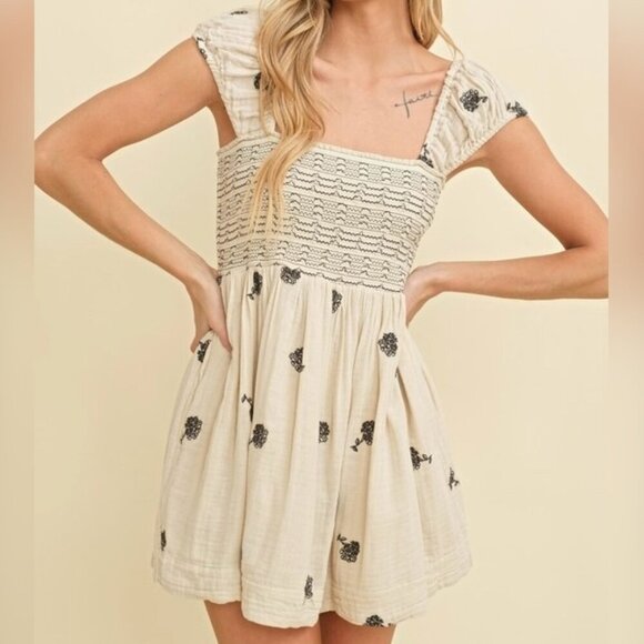 FALLING FOR YOU FLORAL EMBROIDERED DRESS - Picture 1 of 3